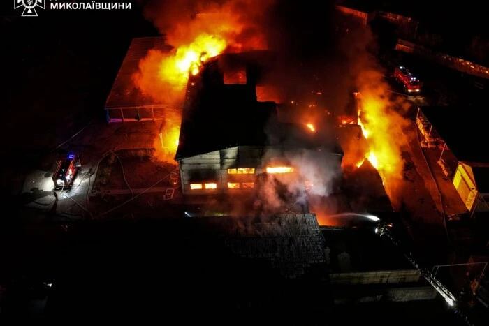 Пожежа у Миколаєві після обстрілу