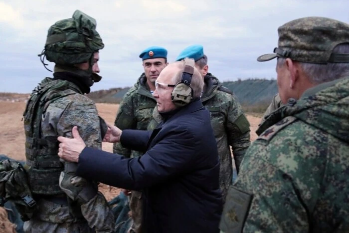 Кремль збільшує воєнну риторику перед затяжним конфліктом із Заходом