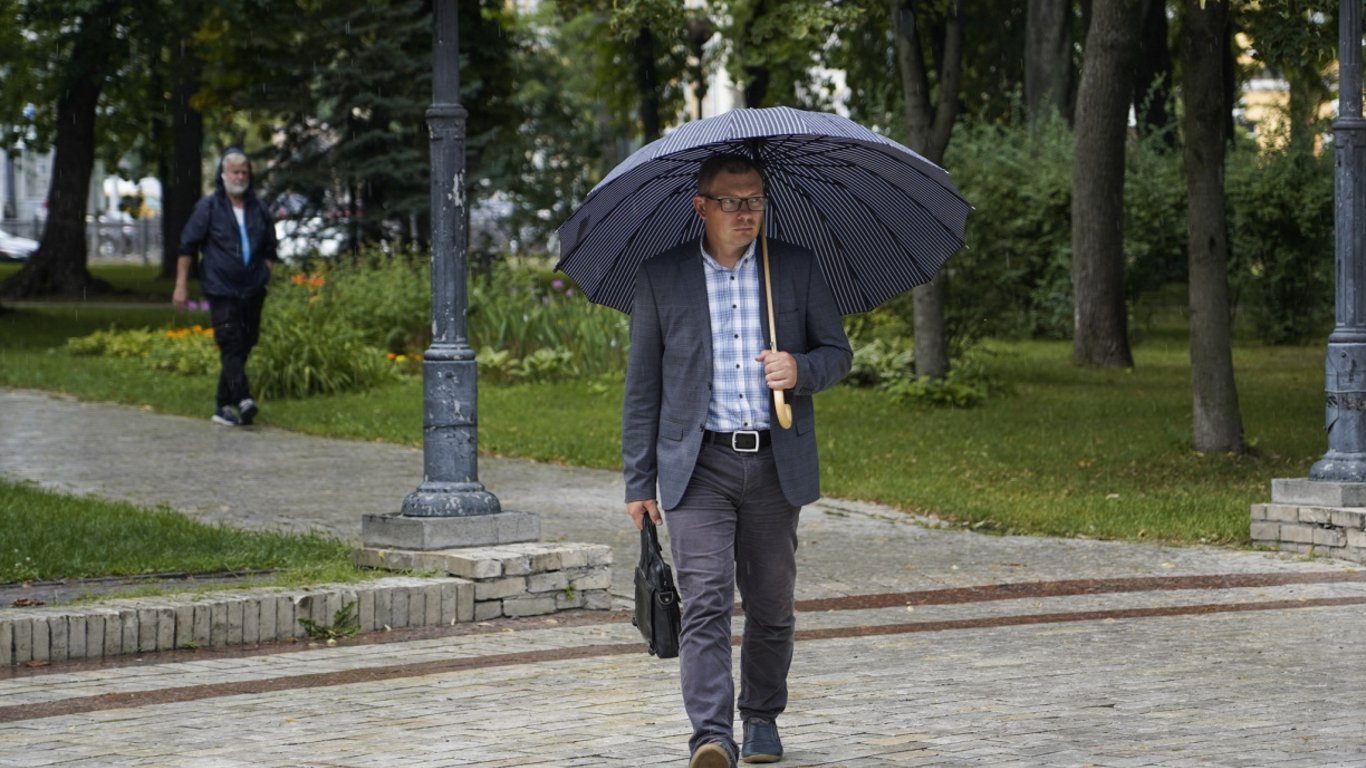 Циклон принесет дожди и жару — прогноз погоды на выходные